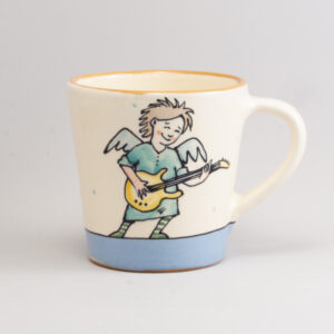 Színes angyalkás szűkülő falú kerámia bögre gitáros dekorral – 4 dl